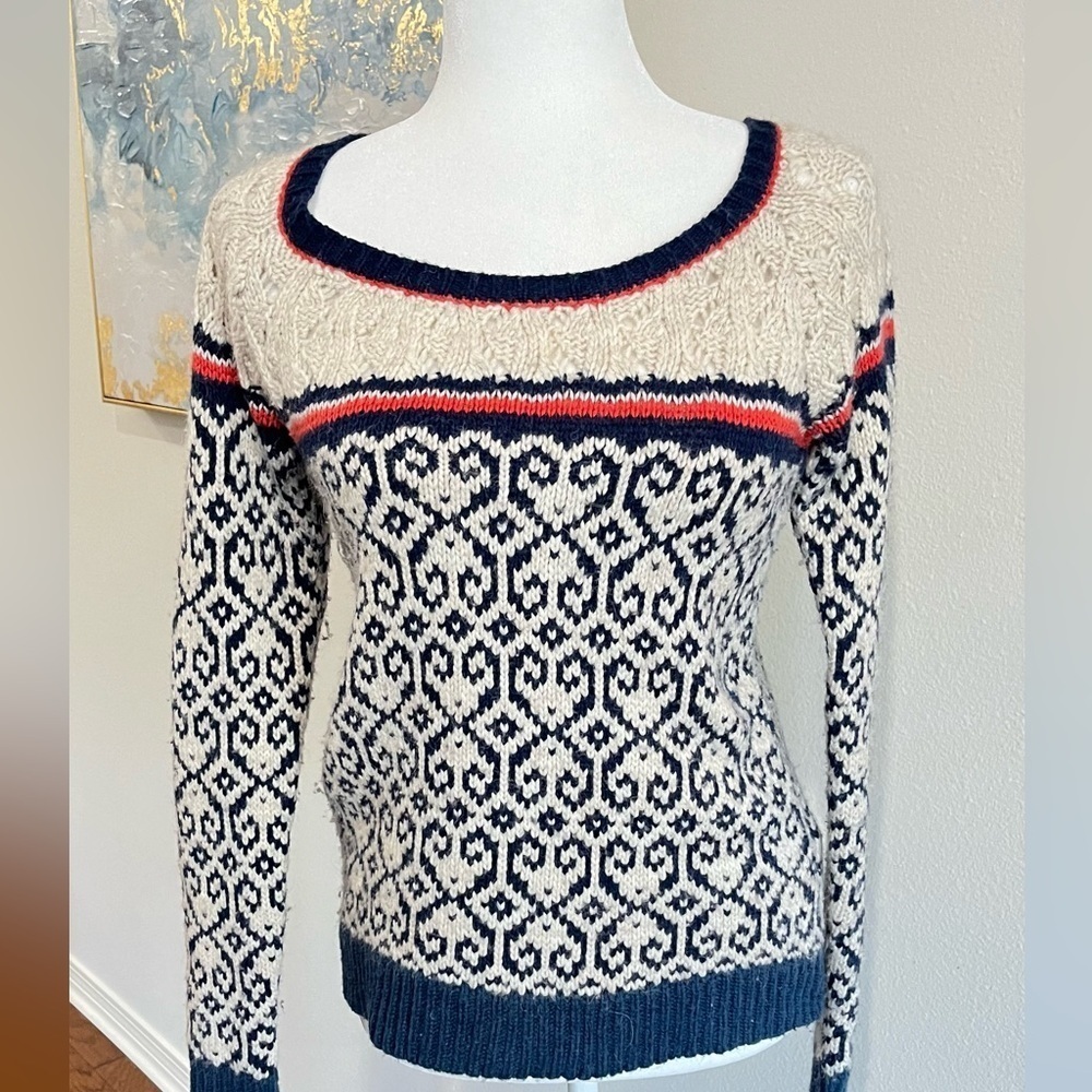 American Eagle Outfitters Cream Navy Red Patterned Crewneck Sweater
